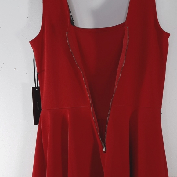 - NWT LULUS RED DRESS SZ M - Picture 7 of 10